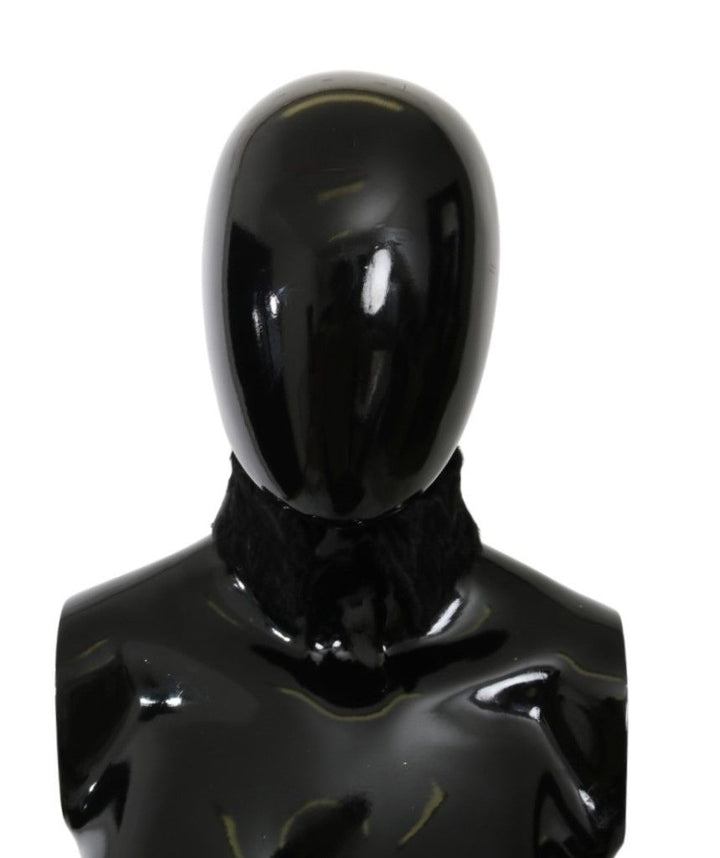 Elegant black lambskin scarf