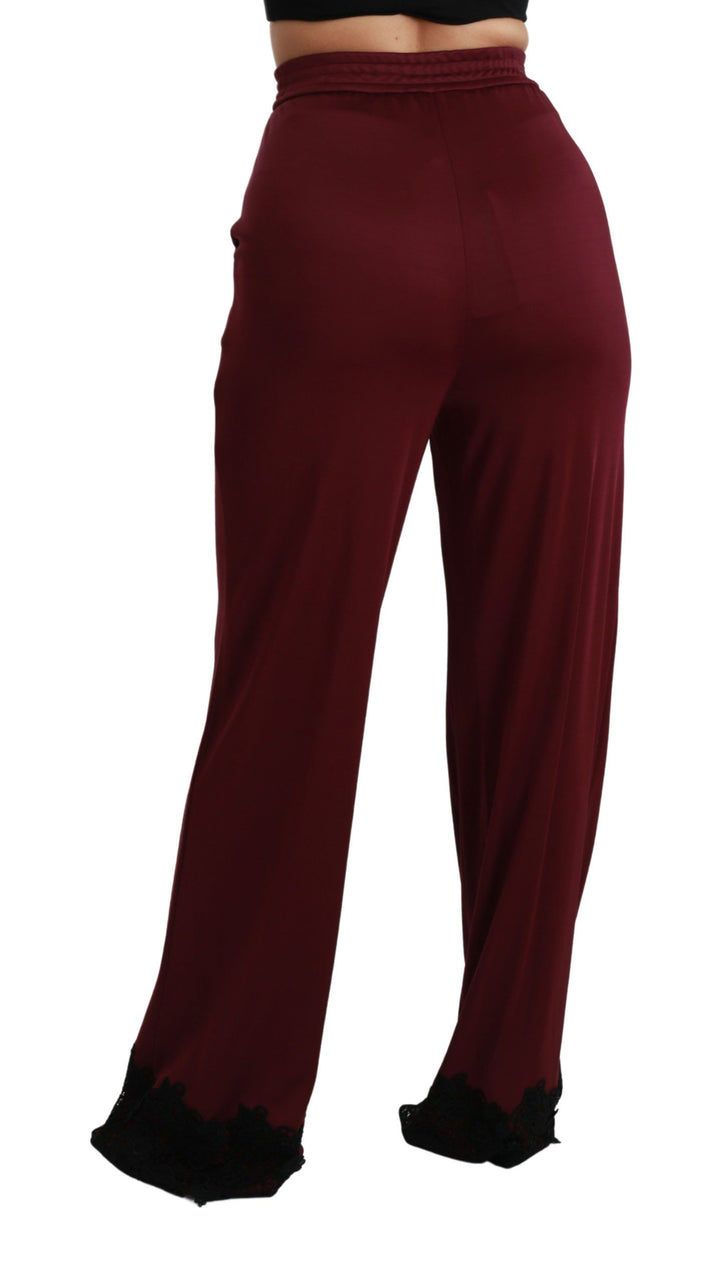Schwarze Hose mit hoher Taille und weitem Bein aus Spitze in Maroon