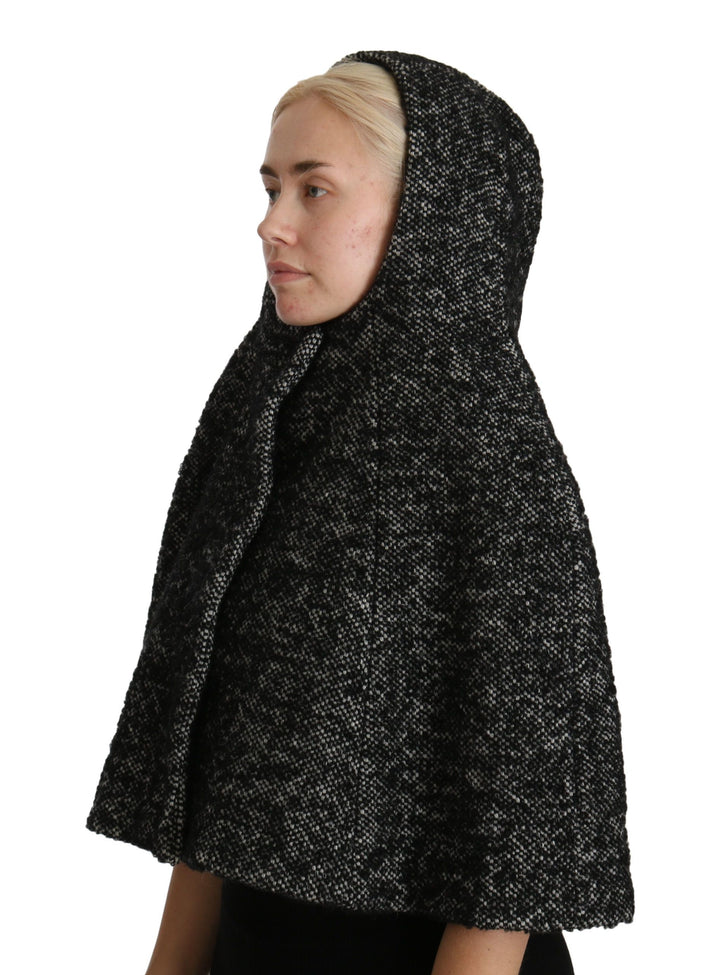 Elegant hooded scarf made of grey wool from the Italian cult label