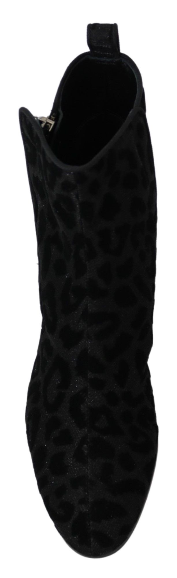 Elegant black short boots with leopard print