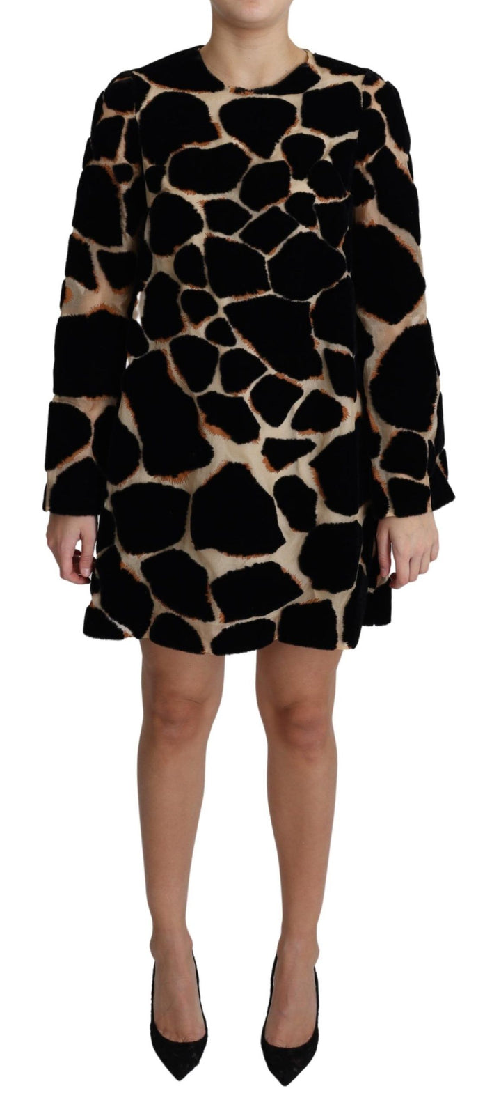 Chic shift mini dress with giraffe print