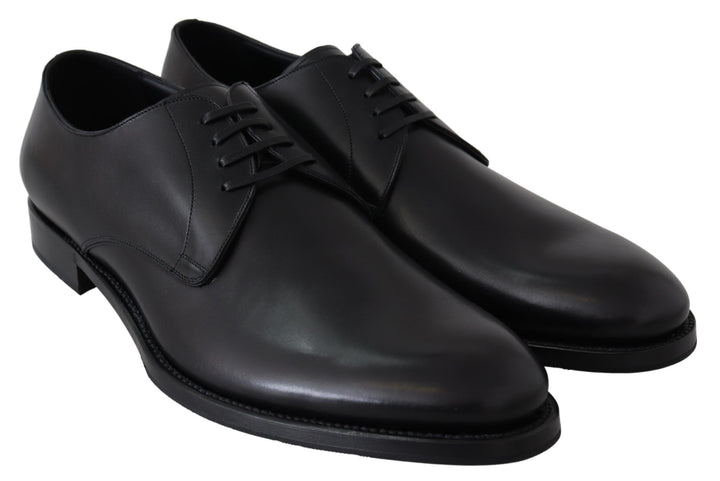 Elegant Derby shoes made of black leather