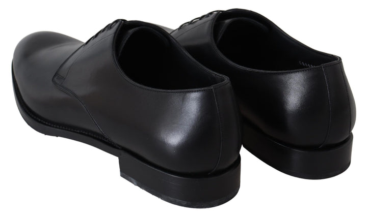 Elegant Derby shoes made of black leather