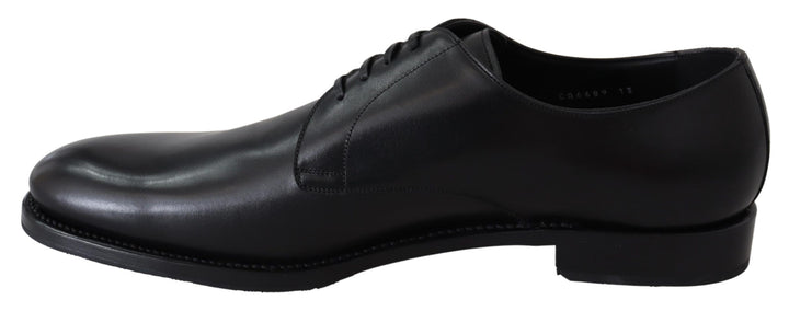 Elegant Derby shoes made of black leather