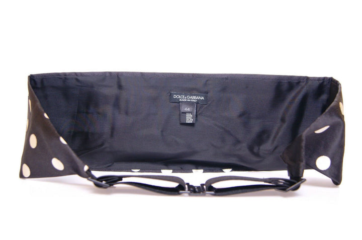Elegant cummerbund made of black silk with polka dot