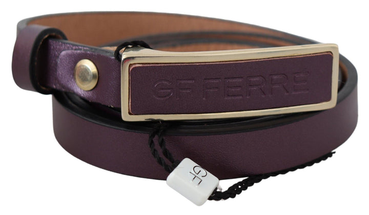 Elegant chestnut brown leather belt with gold-colored buckle