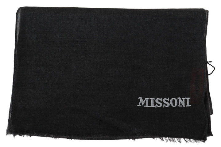 Elegant black wool scarf with fringes