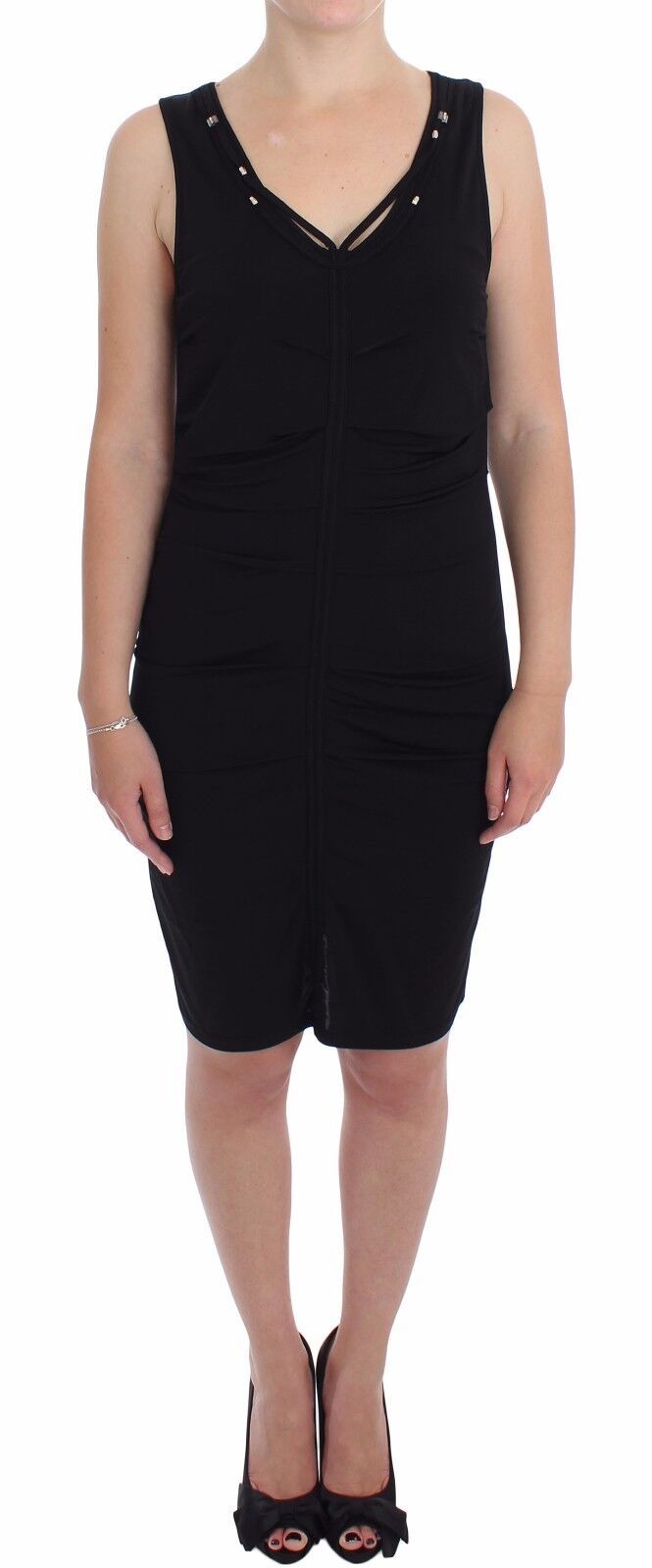 Elegant black knee-length jersey sheath dress