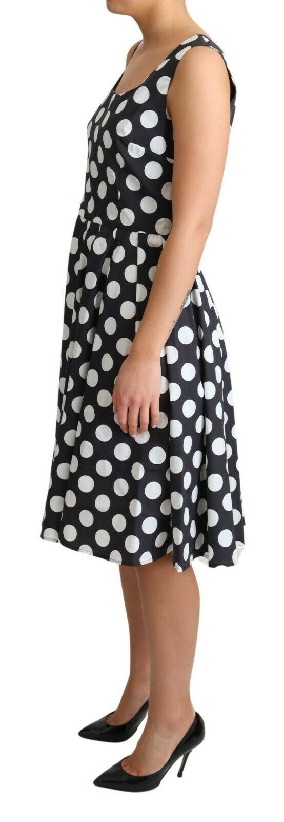 Polka dot sleeveless A-line dress