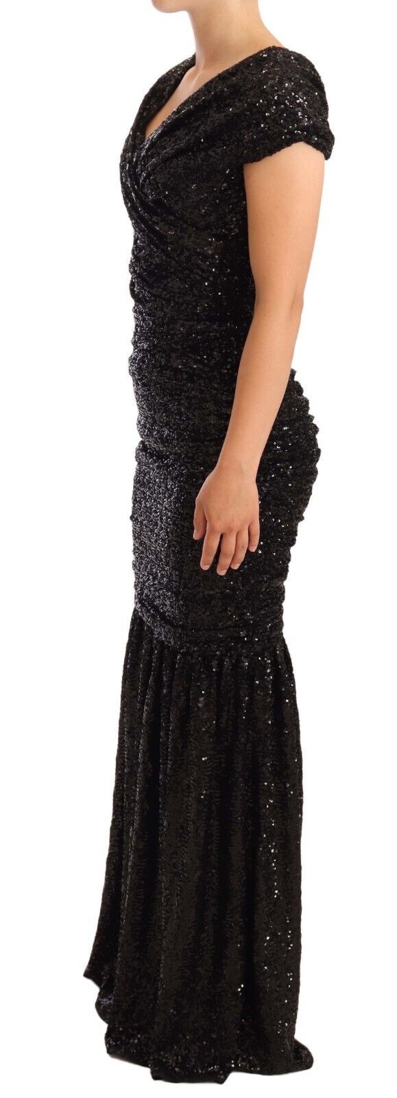 Elegant black sequin dress with open shoulders