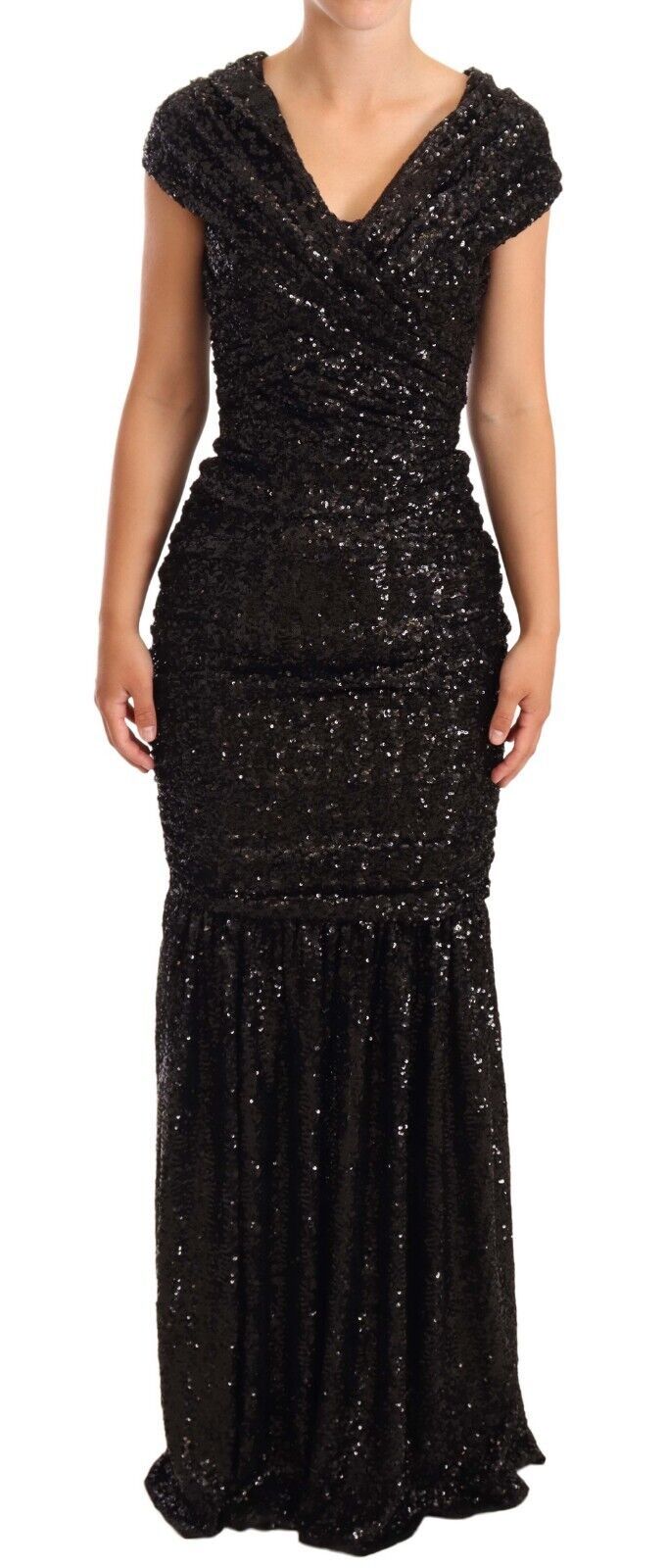 Elegant black sequin dress with open shoulders