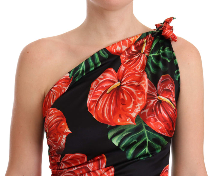 Schwarzes, glänzendes, geblümtes Seidenkleid mit Drapierung