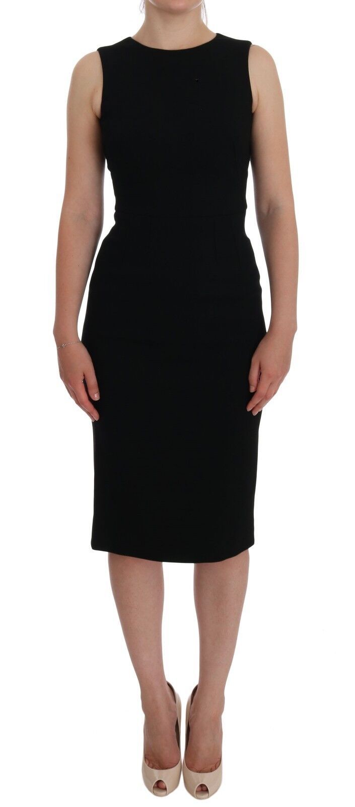 Elegant knee-length sheath dress with crystal