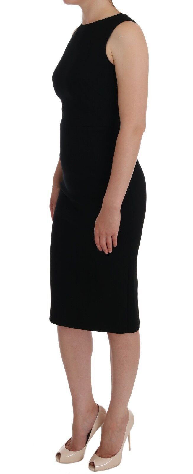 Elegant knee-length sheath dress with crystal