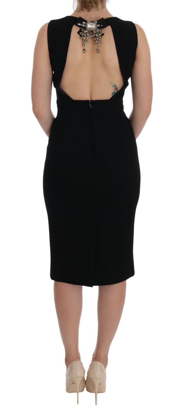 Elegant knee-length sheath dress with crystal