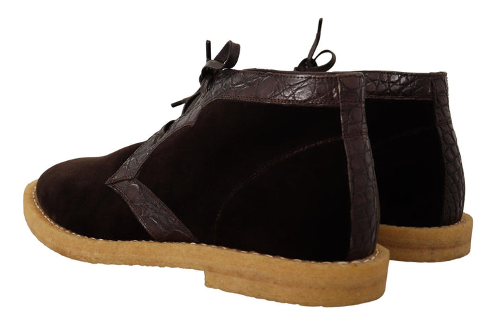 Exotische Lederstiefel aus braunem Samt