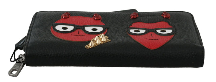 Chic wallet made of black and red leather
