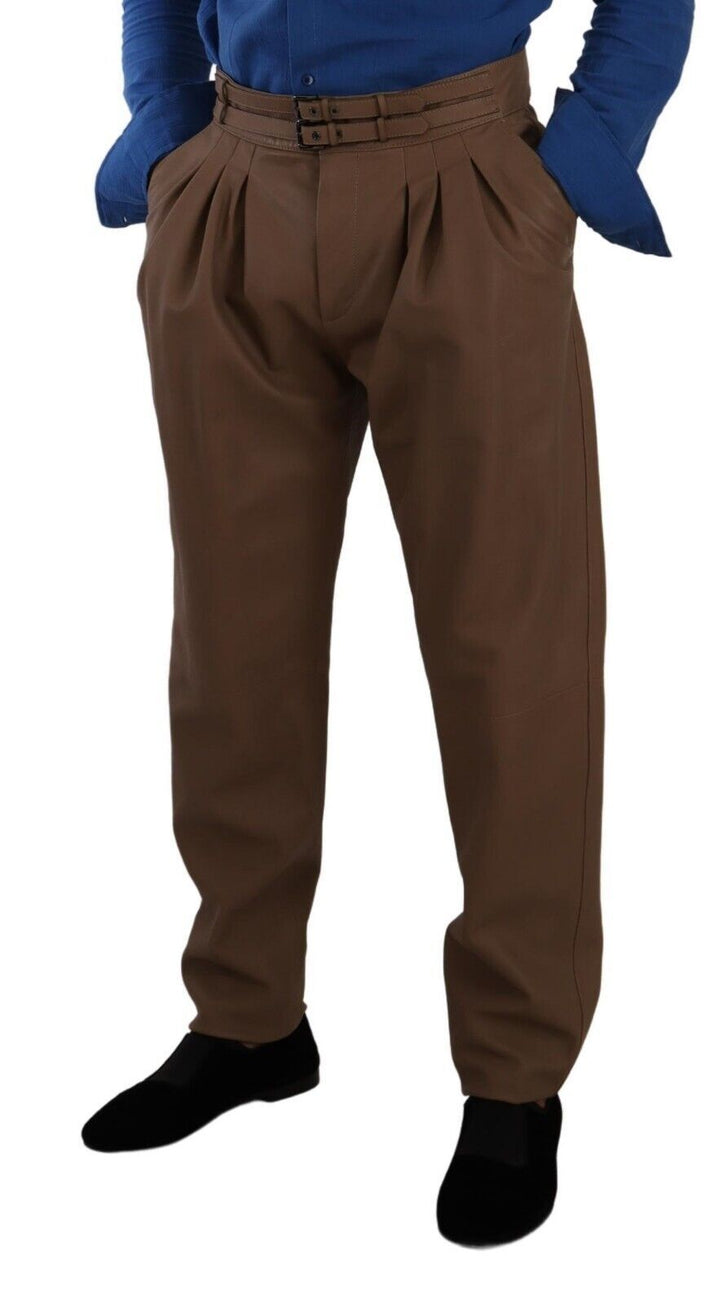 Braune, taillierte Lederhose mit hoher Taille
