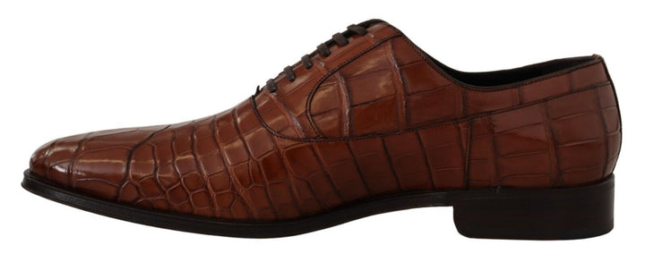 Elegant formal shoes made of exotic crocodile leather