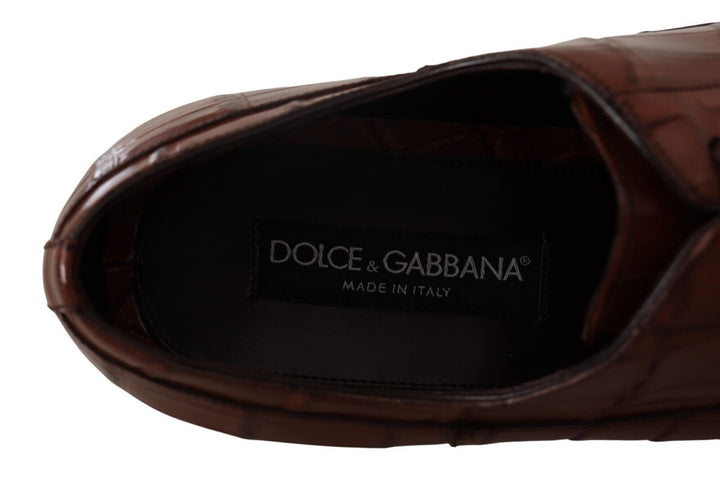 Elegant formal shoes made of exotic crocodile leather