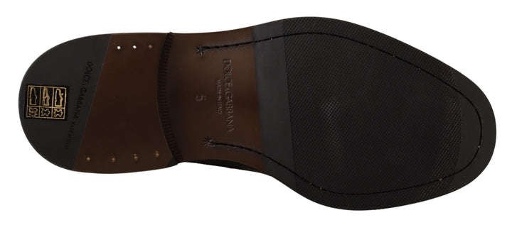 Elegant black derby shoes