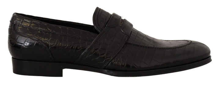 Elegant moccasin shoes made of crocodile leather