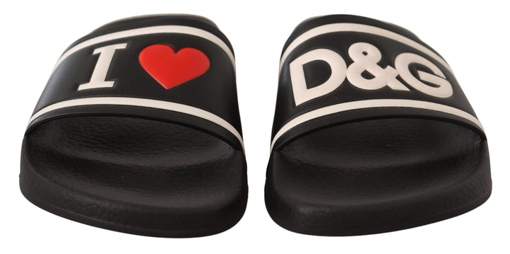 Elegant black leather sandals for her