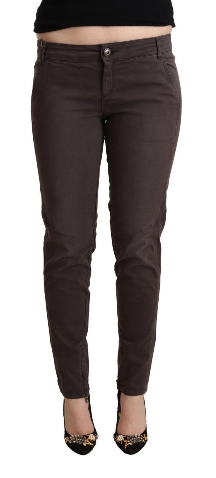 Braune Hose aus Baumwolle mit niedriger Taille und schmaler Passform