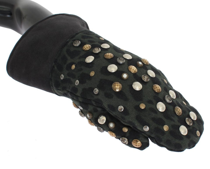 Elegant studded gloves made of grey wool and shearling