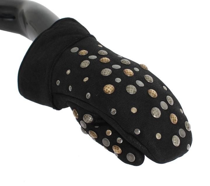 Elegant studded gloves made of grey wool