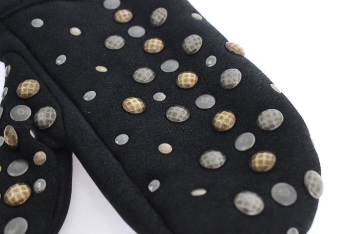 Elegant studded gloves made of grey wool