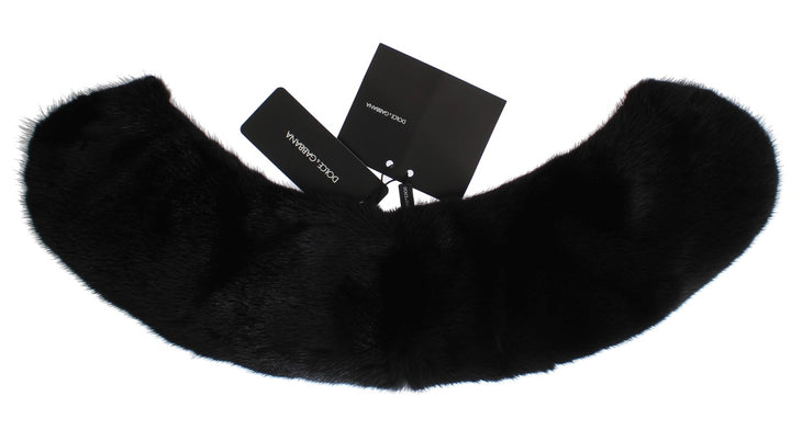 Elegant black mink fur shoulder scarf