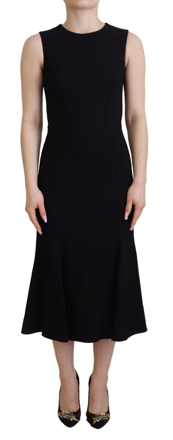 Elegant black sheath dress with flared fit