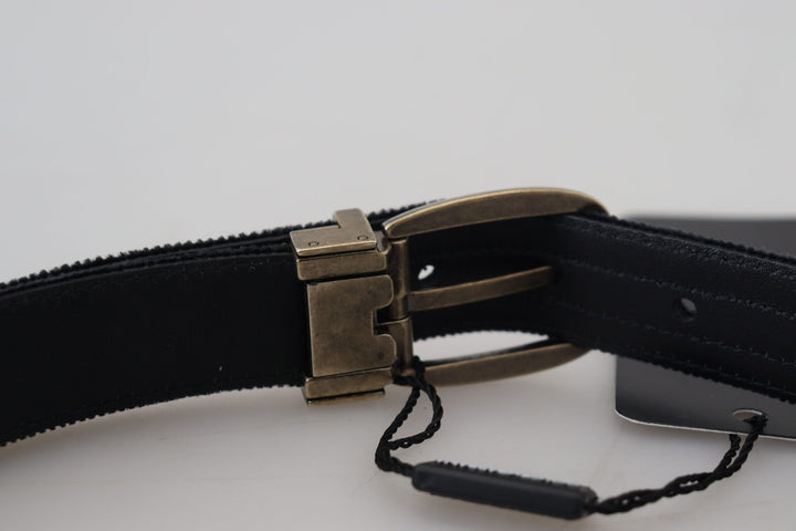 Elegant black leather belt