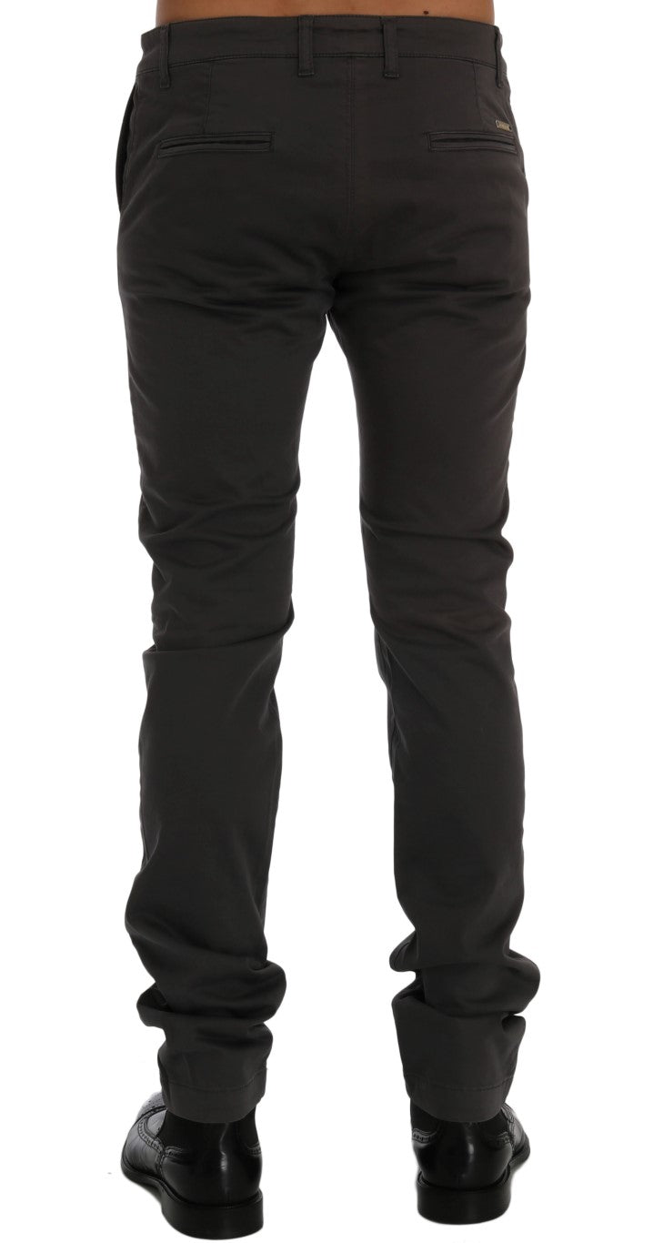 Elegant slim-fit trousers made of grey cotton