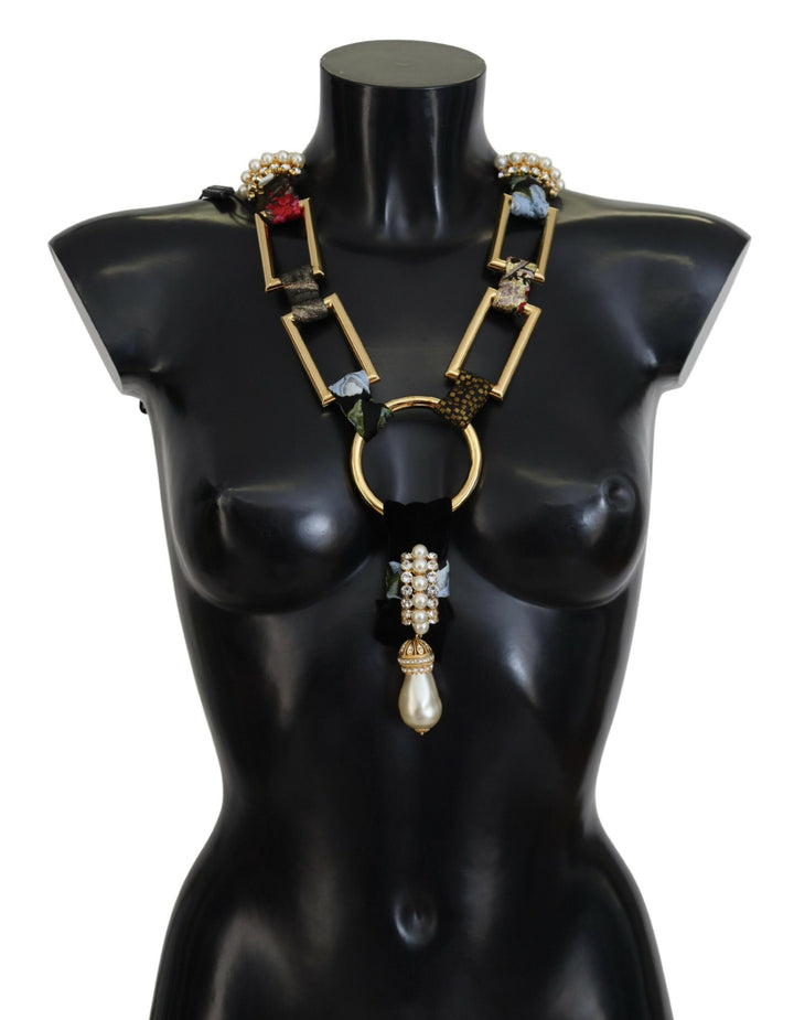 Elegant gold-brass pearl necklace