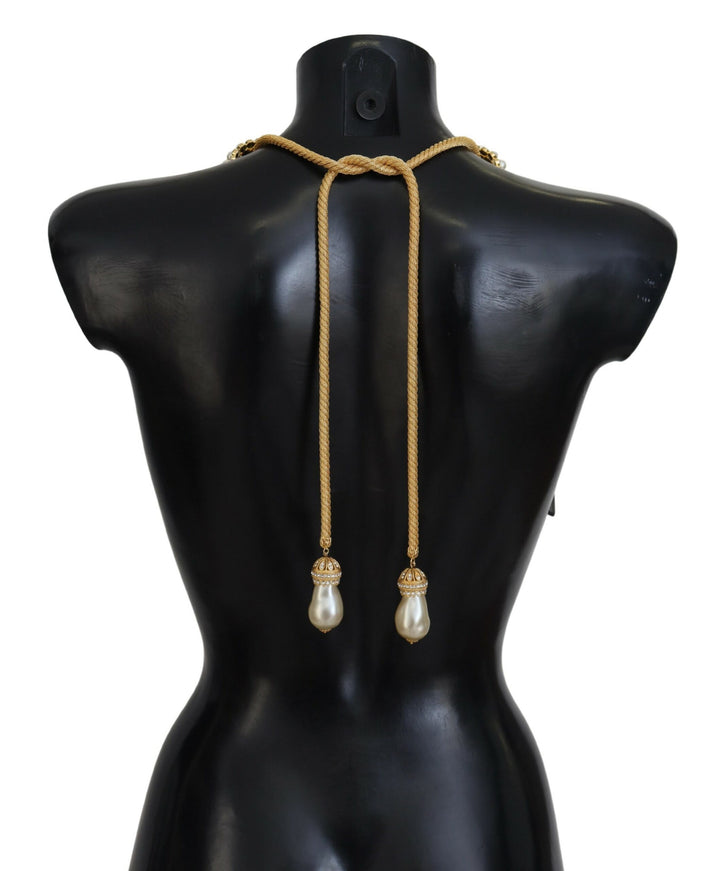 Elegant gold-brass pearl necklace