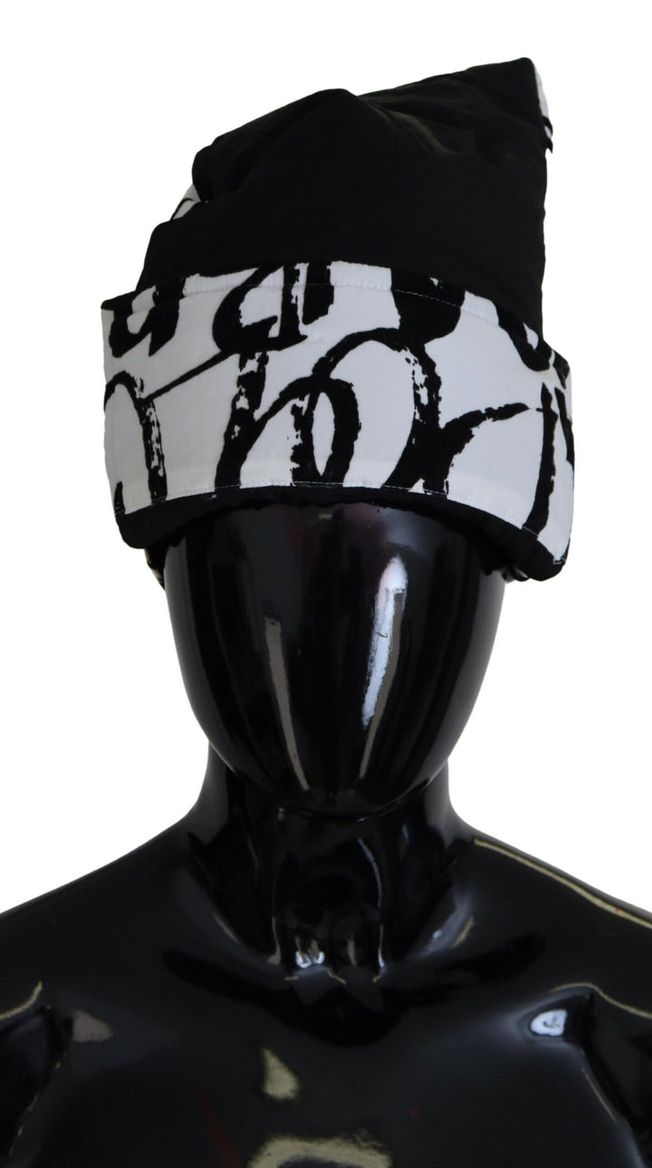 Elegant monochrome knitted hat