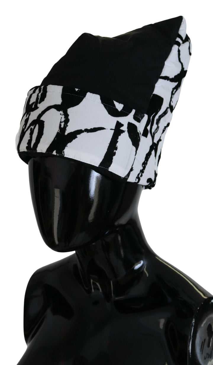 Elegant monochrome knitted hat