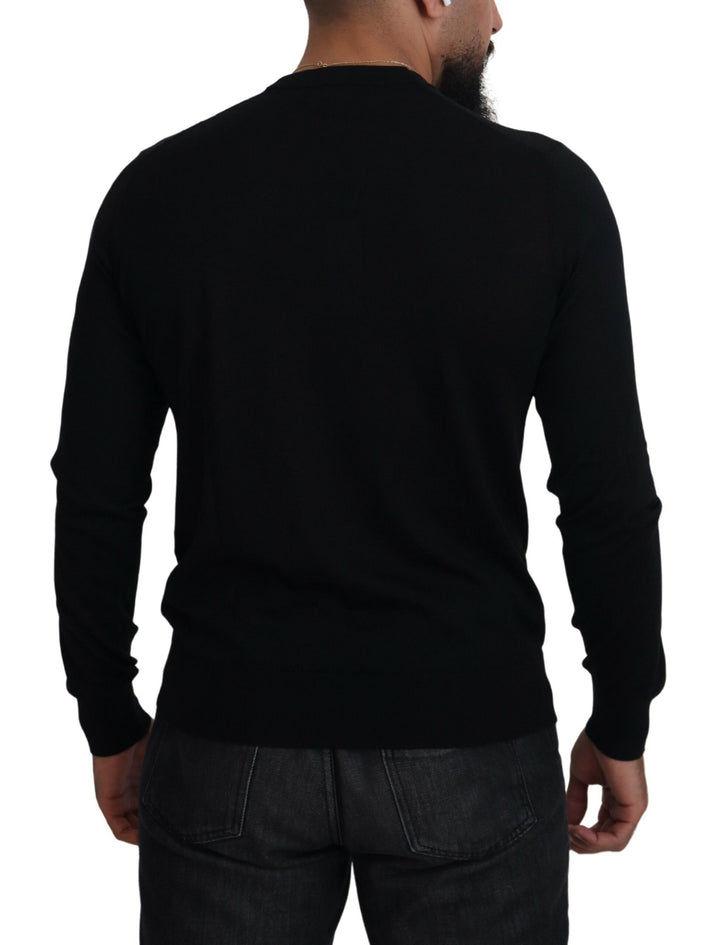 Elegant cashmere knit sweater