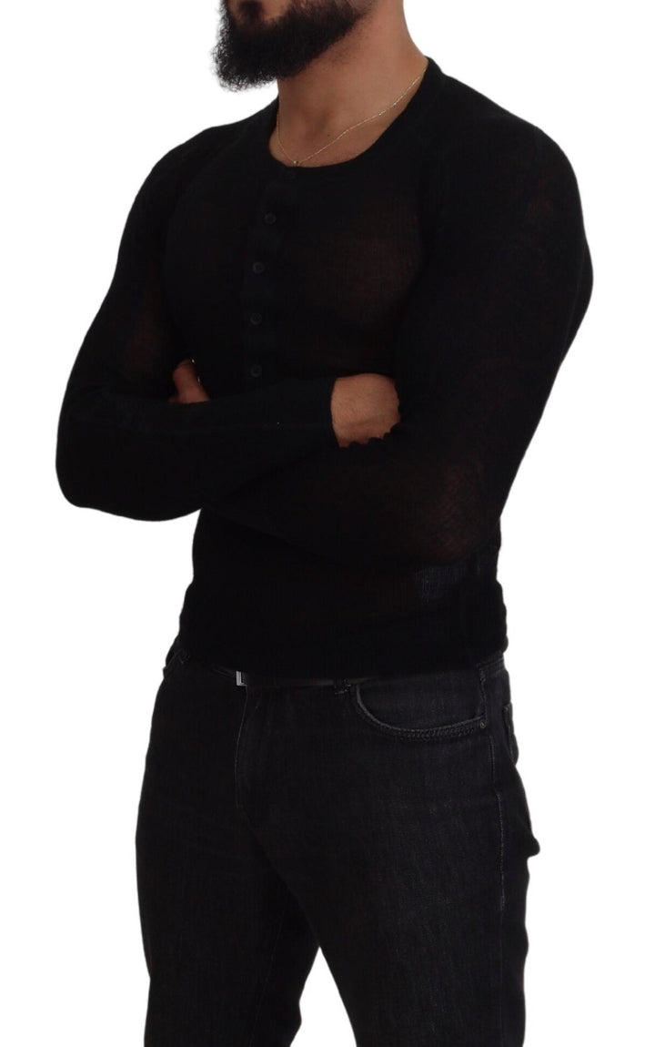Elegant black cashmere sweater