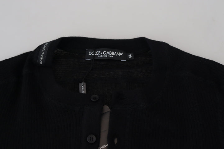 Elegant black cashmere sweater
