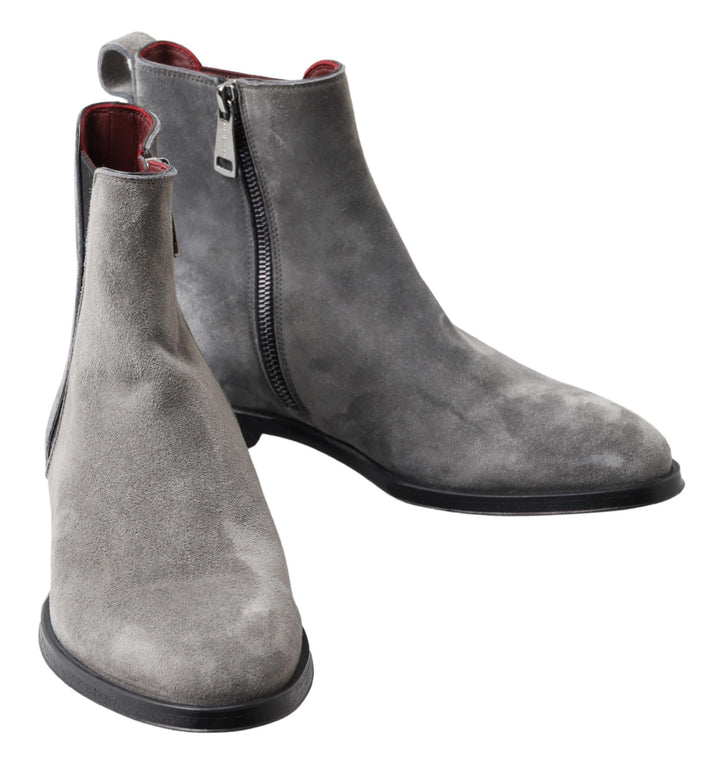 Elegant grey Chelsea leather boots