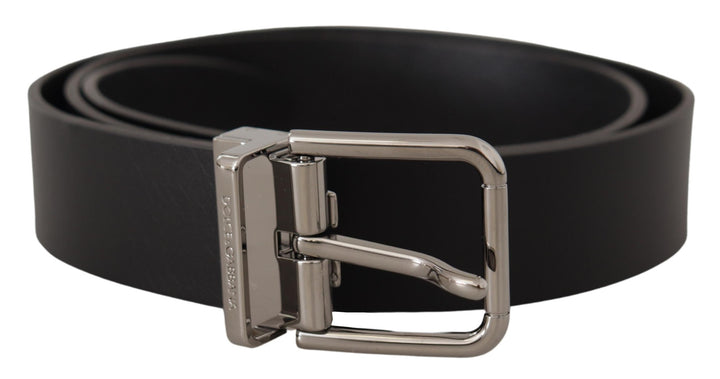 Elegant black leather belt with metal buckle