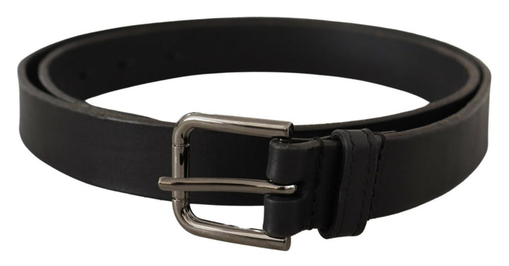 Elegant black leather belt with metal buckle