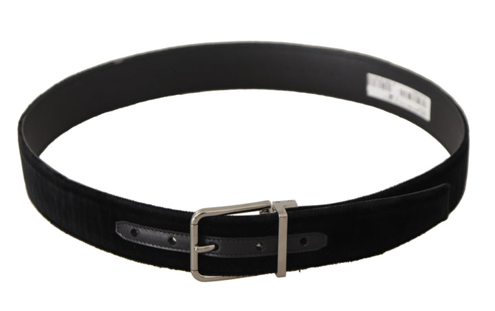 Sophisticated leather belt made of velvet