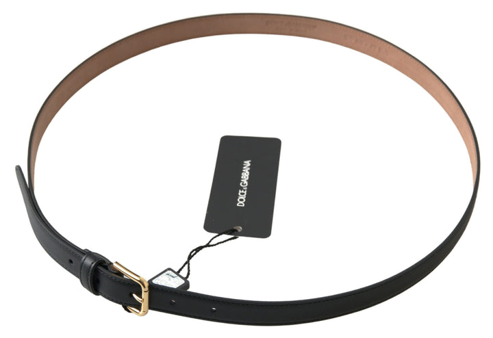 Elegant Italian leather belt with metal buckle