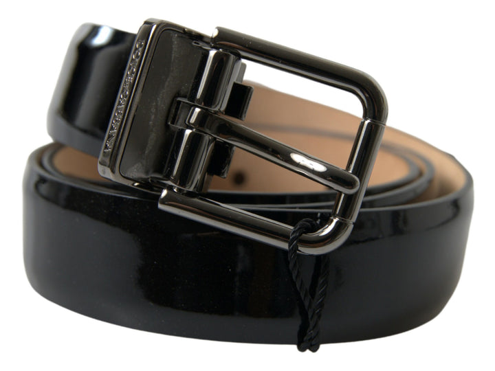 Elegant black leather belt with metal buckle