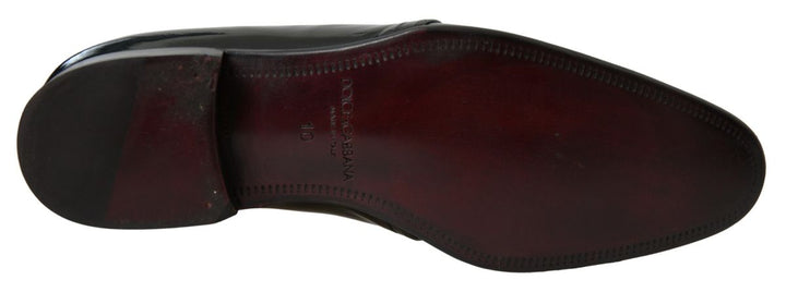 Schwarze Lackleder-Schuhe