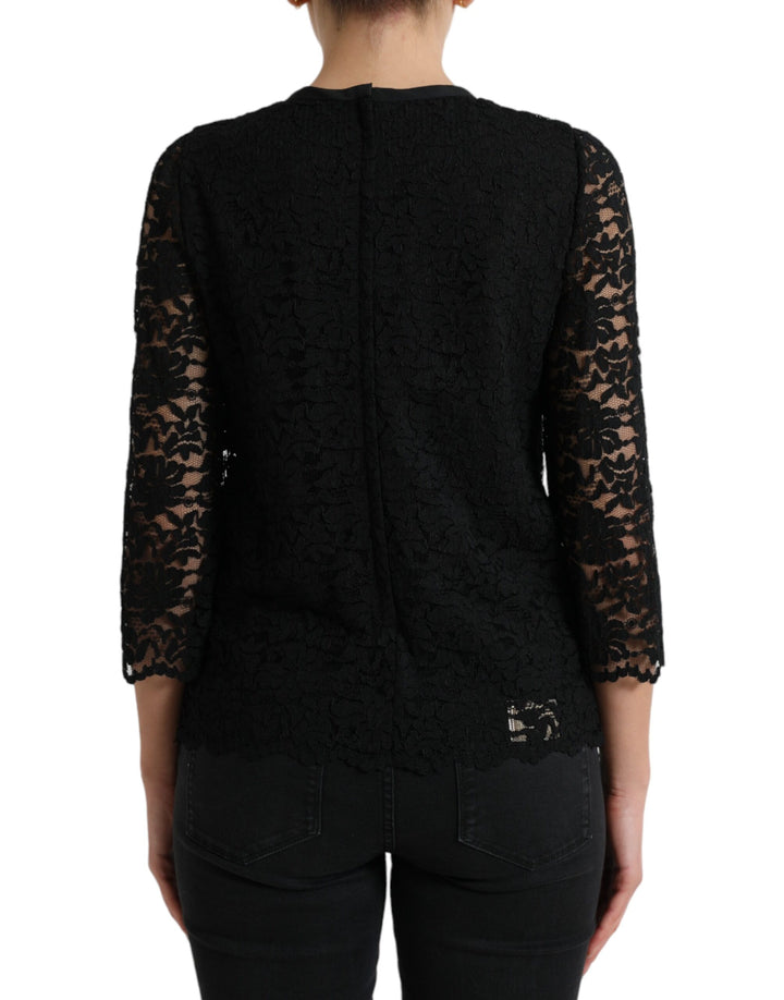 Elegant long-sleeved top made of floral lace